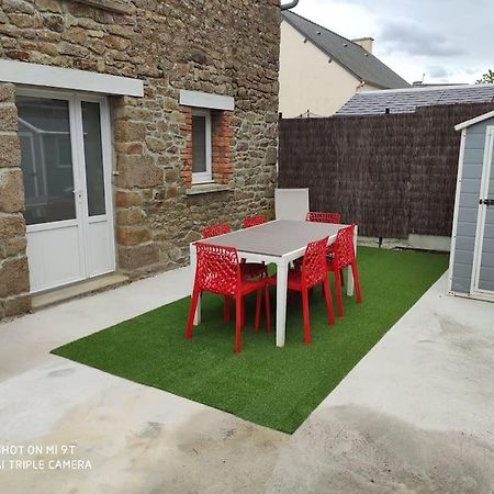 Gite Au Coeur De La Baie Du Mont-Saint-Michel Apartment Baguer-Pican Exterior foto